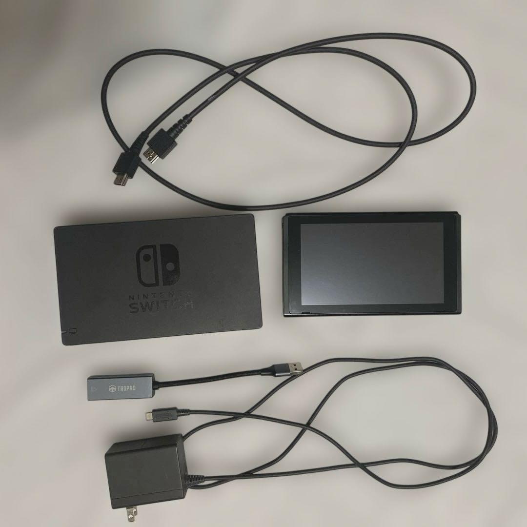 Nintendo Switch 本体 付属品付き Joy-Con無し