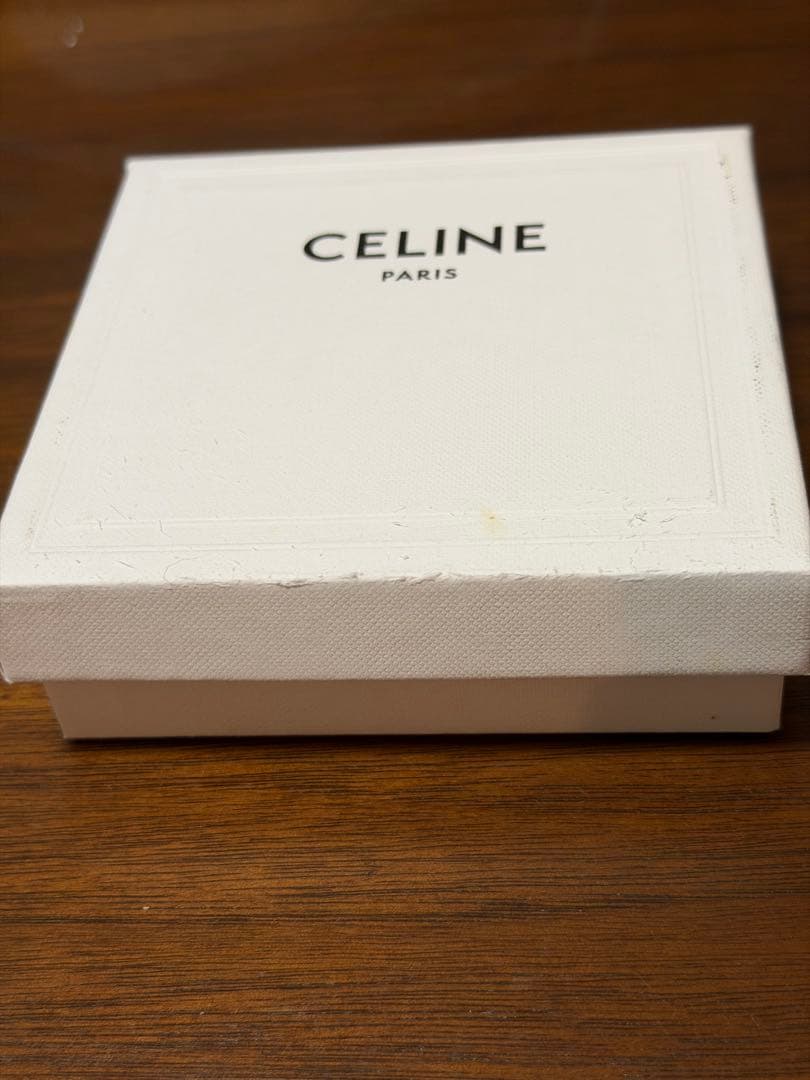 CELINE イニシャル　ネックレス
