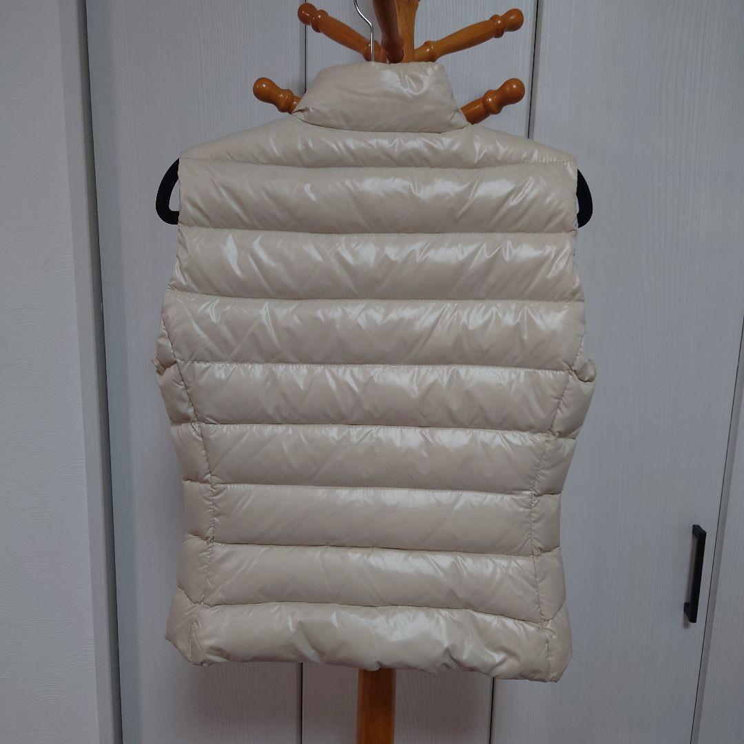ももちゃん　お値下げしました　モンクレール　ダウンベスト