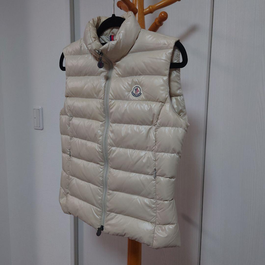 ももちゃん　お値下げしました　モンクレール　ダウンベスト