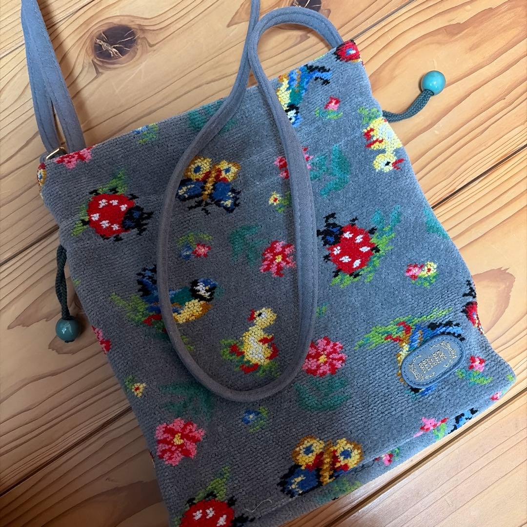 入手困難　フェイラー ハイジポシェット