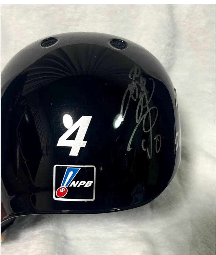 千葉ロッテマリンズ荻野貴司使用バッター用ヘルメット直筆サイン入り!!