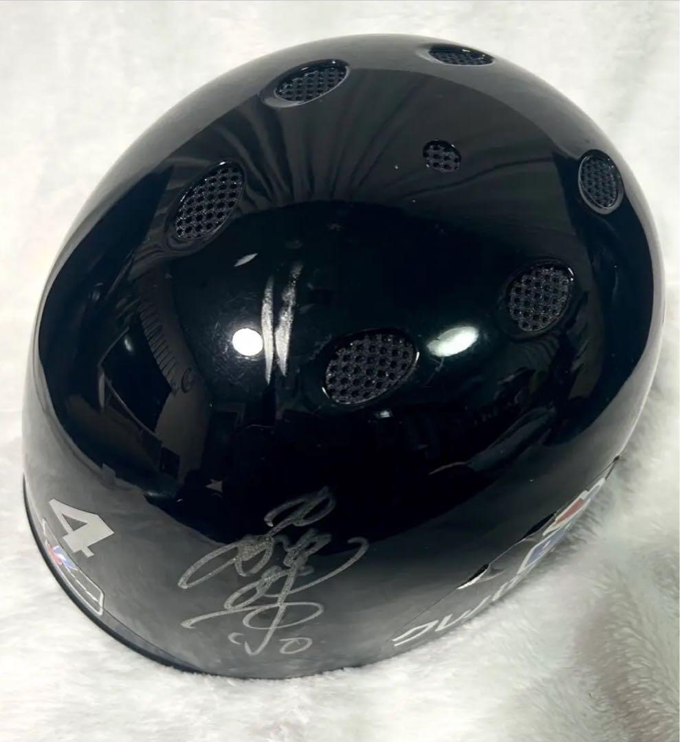 千葉ロッテマリンズ荻野貴司使用バッター用ヘルメット直筆サイン入り!!