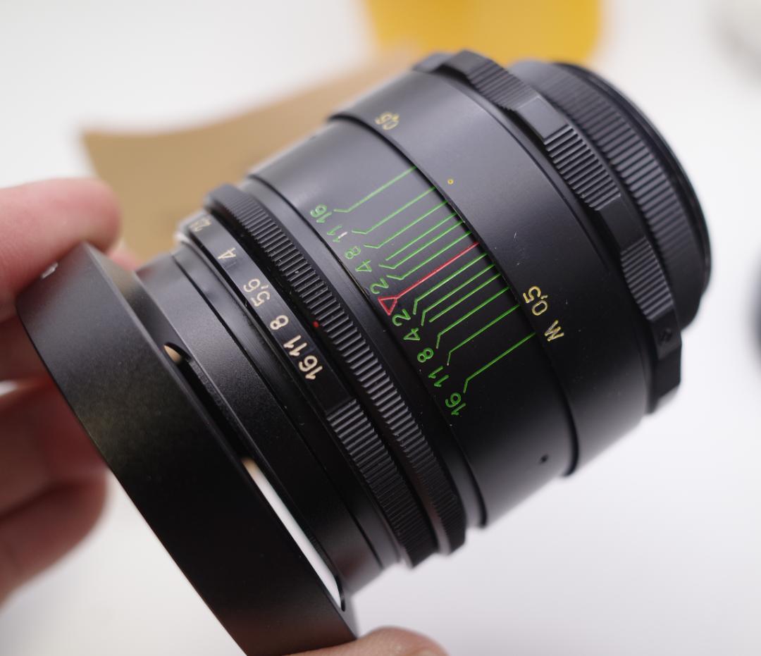 58　パスポート　純正ケース付ぐるぐるボケレンズ　 ヘリオス　44-2　M42