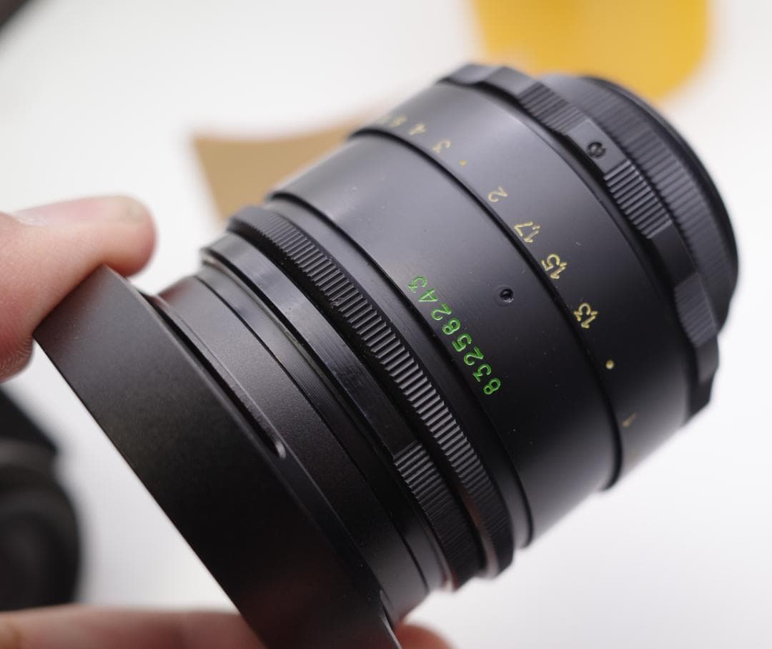 58　パスポート　純正ケース付ぐるぐるボケレンズ　 ヘリオス　44-2　M42