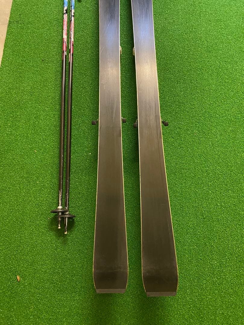 スキー板＋ビンディング＋ストック