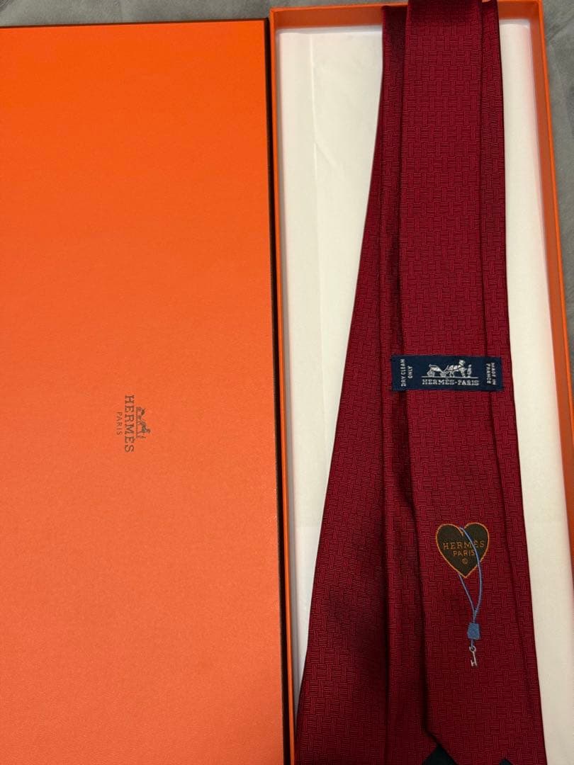 ま*ん様 HERMES ネクタイ ハート刺繍