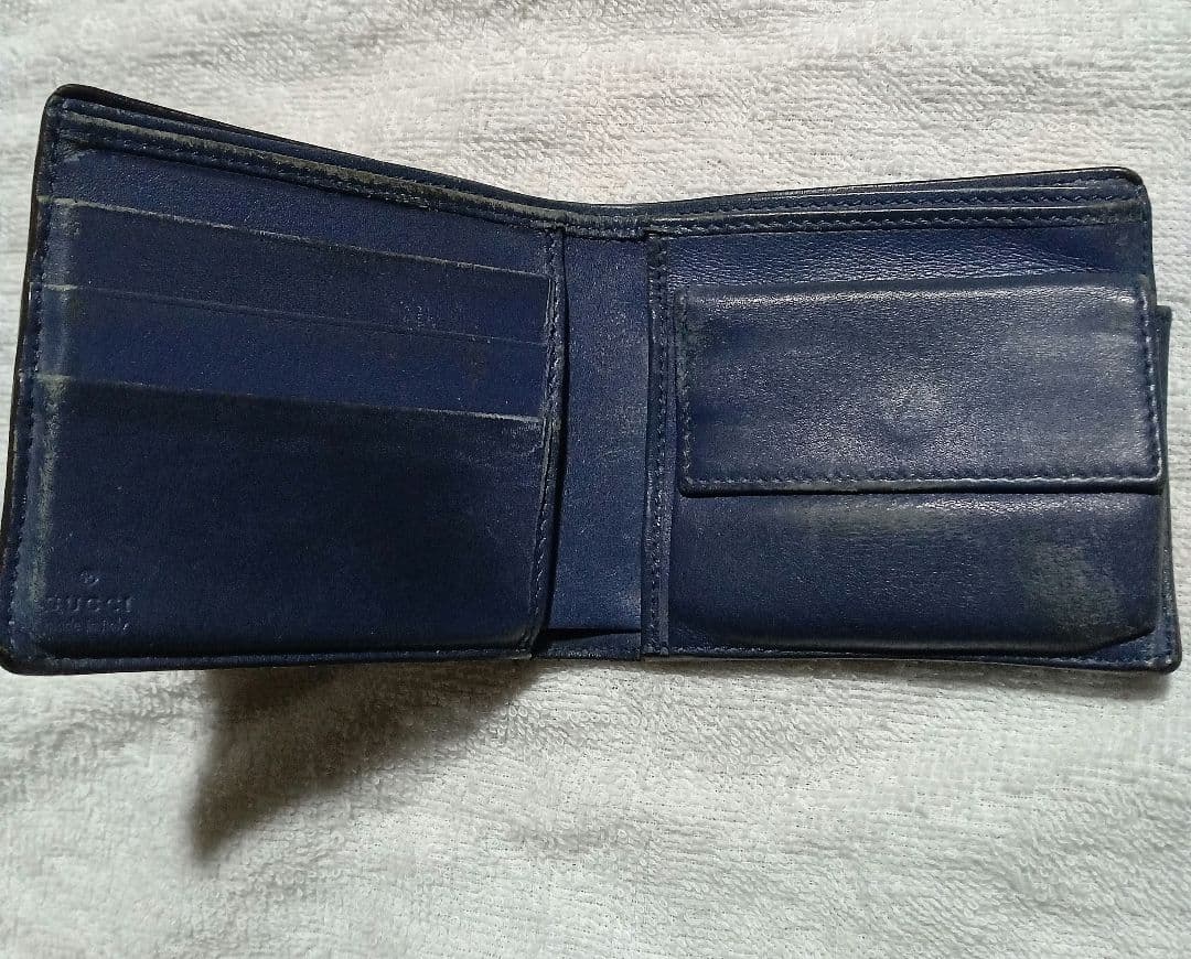 グッチ ２つ折り財布２個セット マイクロ シマ ネイビーとGGパターン