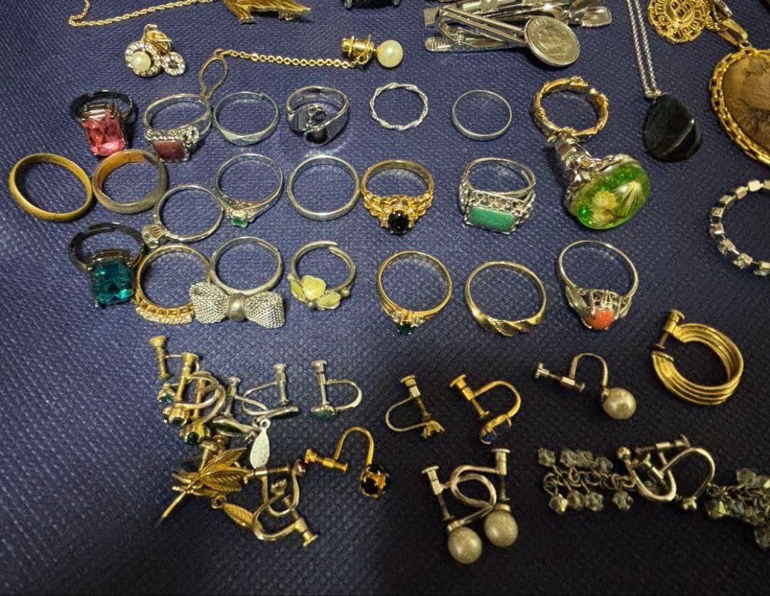 ら*そ様 遺品整理品　ビンテージアクセサリー類