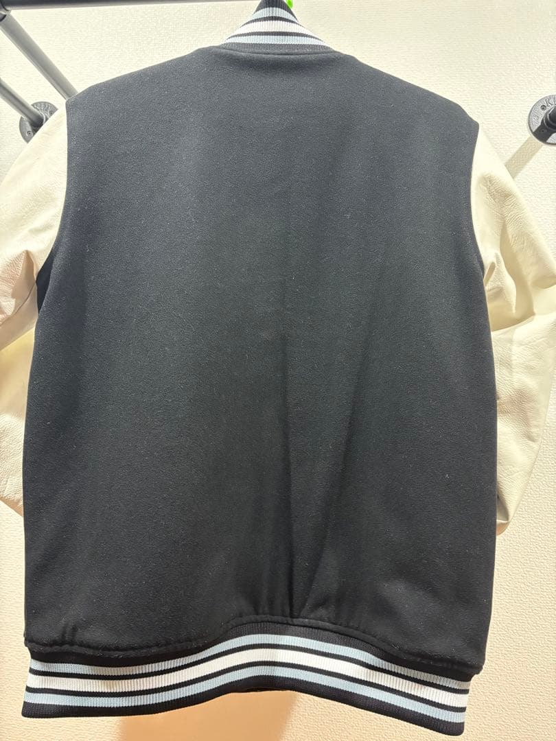 RAIDERS スタジャン ブラック/ホワイト