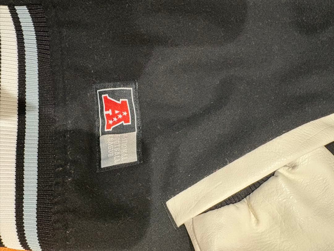 RAIDERS スタジャン ブラック/ホワイト