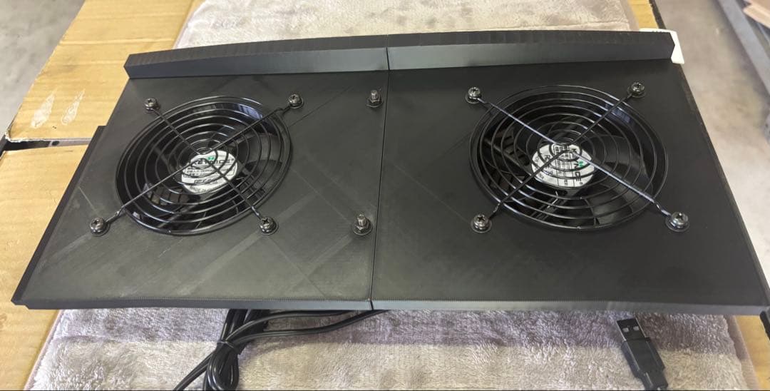 ハイエース 換気扇 ４型 〜 USBファン 付 パネル 小窓 ABS製 車中泊