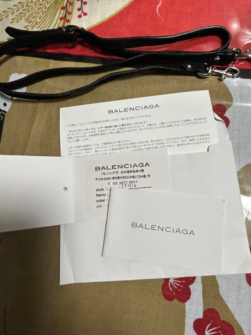 BALENCIAGA ミニペーパームートンです^_^