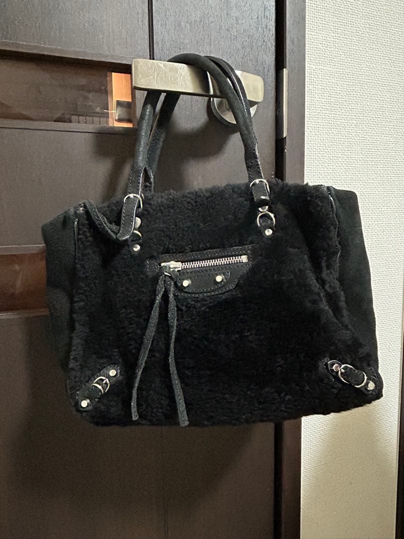 BALENCIAGA ミニペーパームートンです^_^