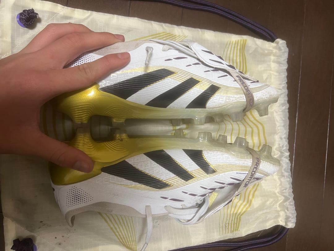 adidas Predator サッカーシューズ・スパイク