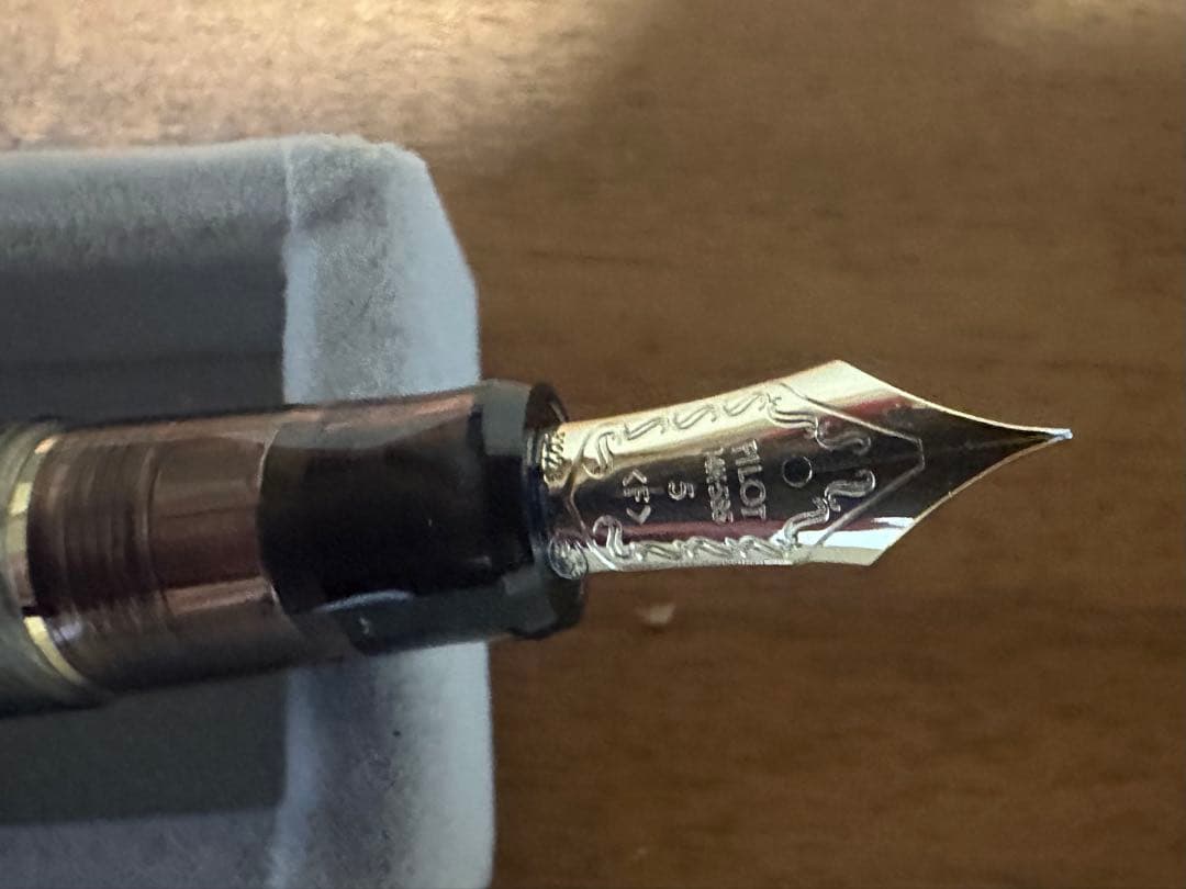 【美品】パイロット カスタム74 万年筆 細字(F) 2024年株主優待