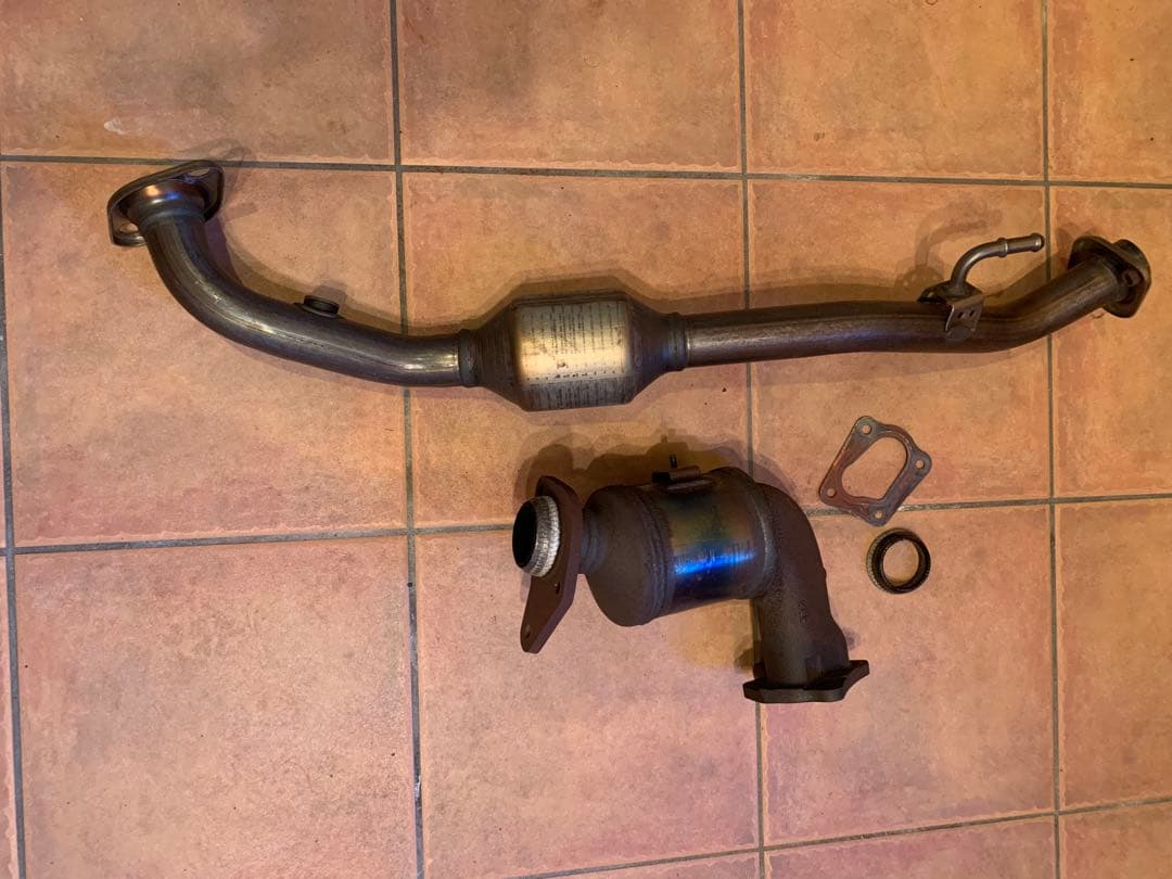 jb64 ジムニー純正触媒とフロントパイプ