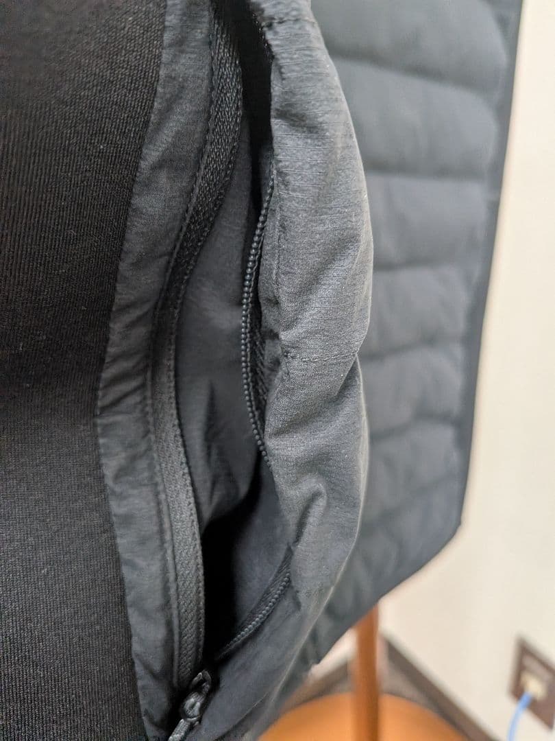 美品 NORTH FACE ノースフェイス　レッドラン ベスト XL ②