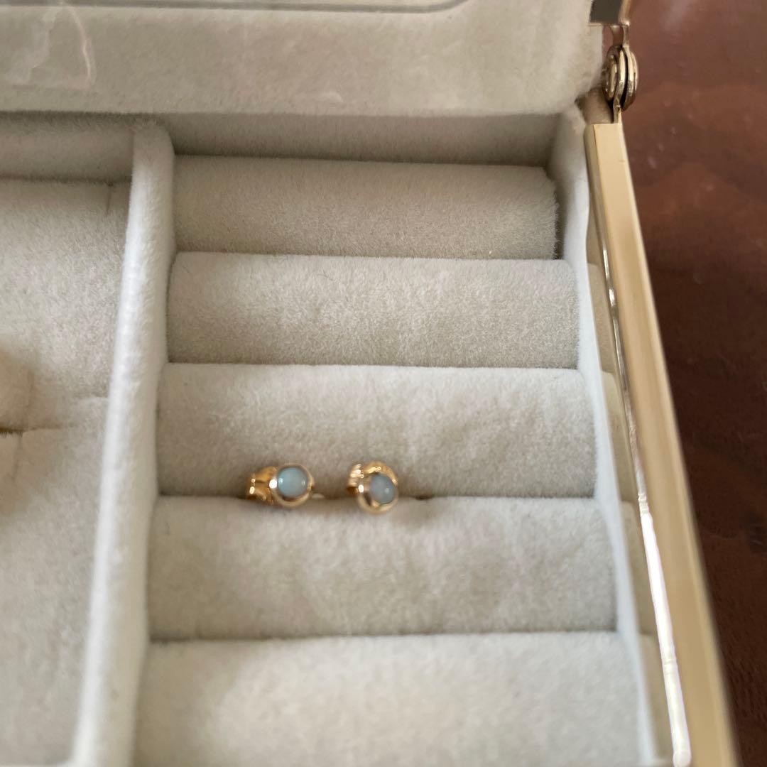 ete オパールピアス k18YG