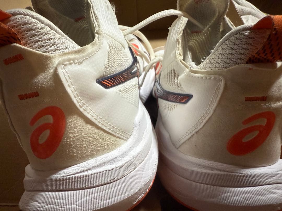 メタライズ2オレンジ＆ホワイト28.0cm