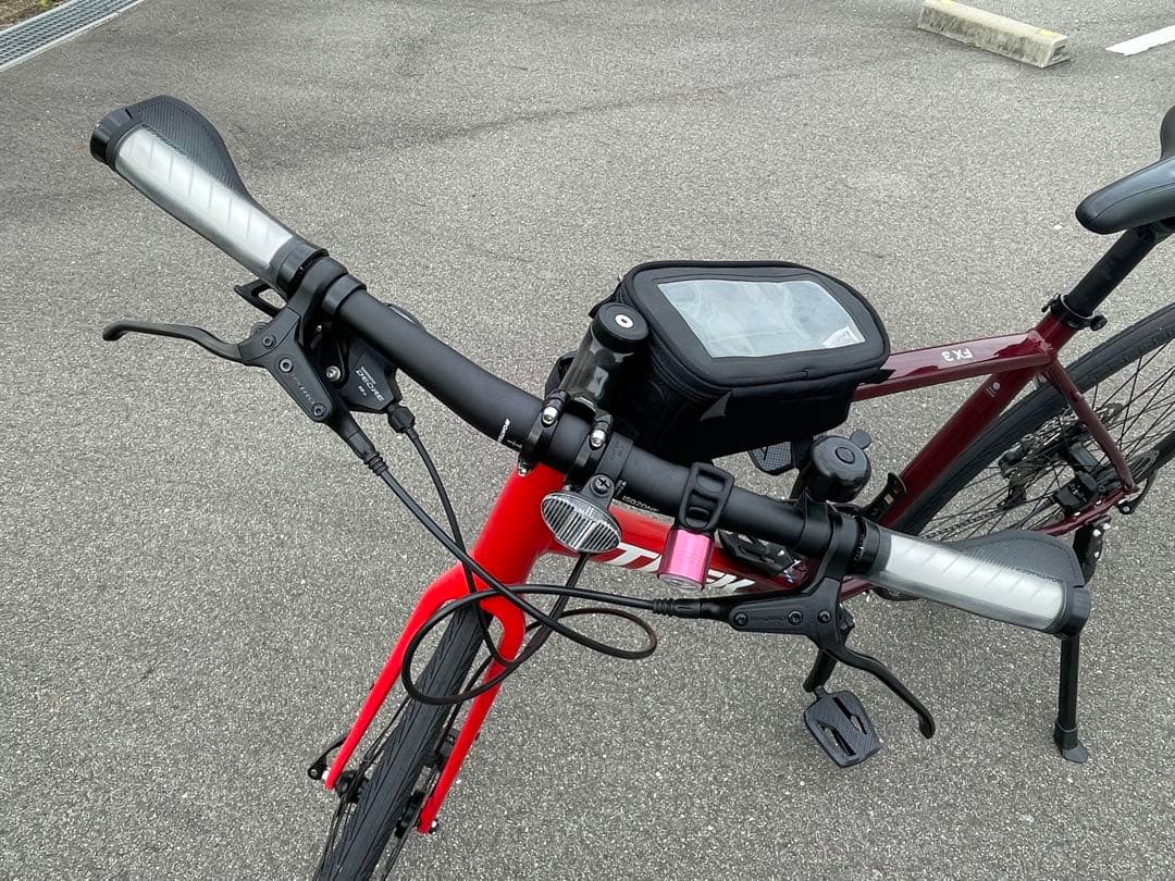 送料無料　トレックFX3 TREK