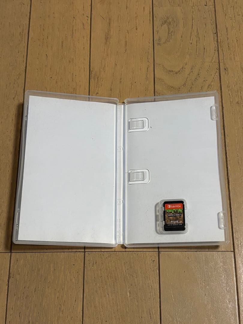 Switch ソフト4本+プロコンセット・マリオ・マイクラ・モンハン・スプラ2