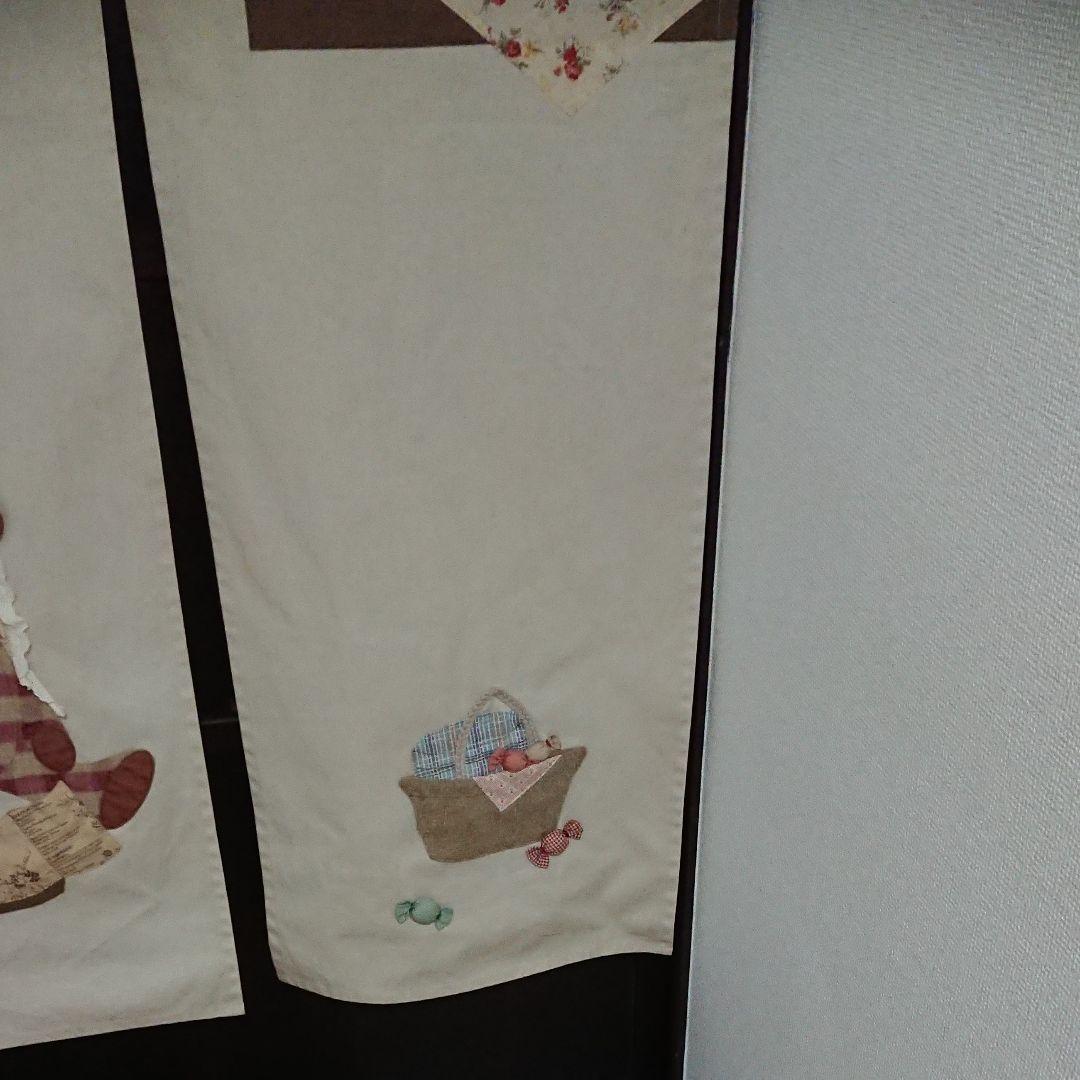 MANY ハンドメイド　クマのアップリケ付き暖簾