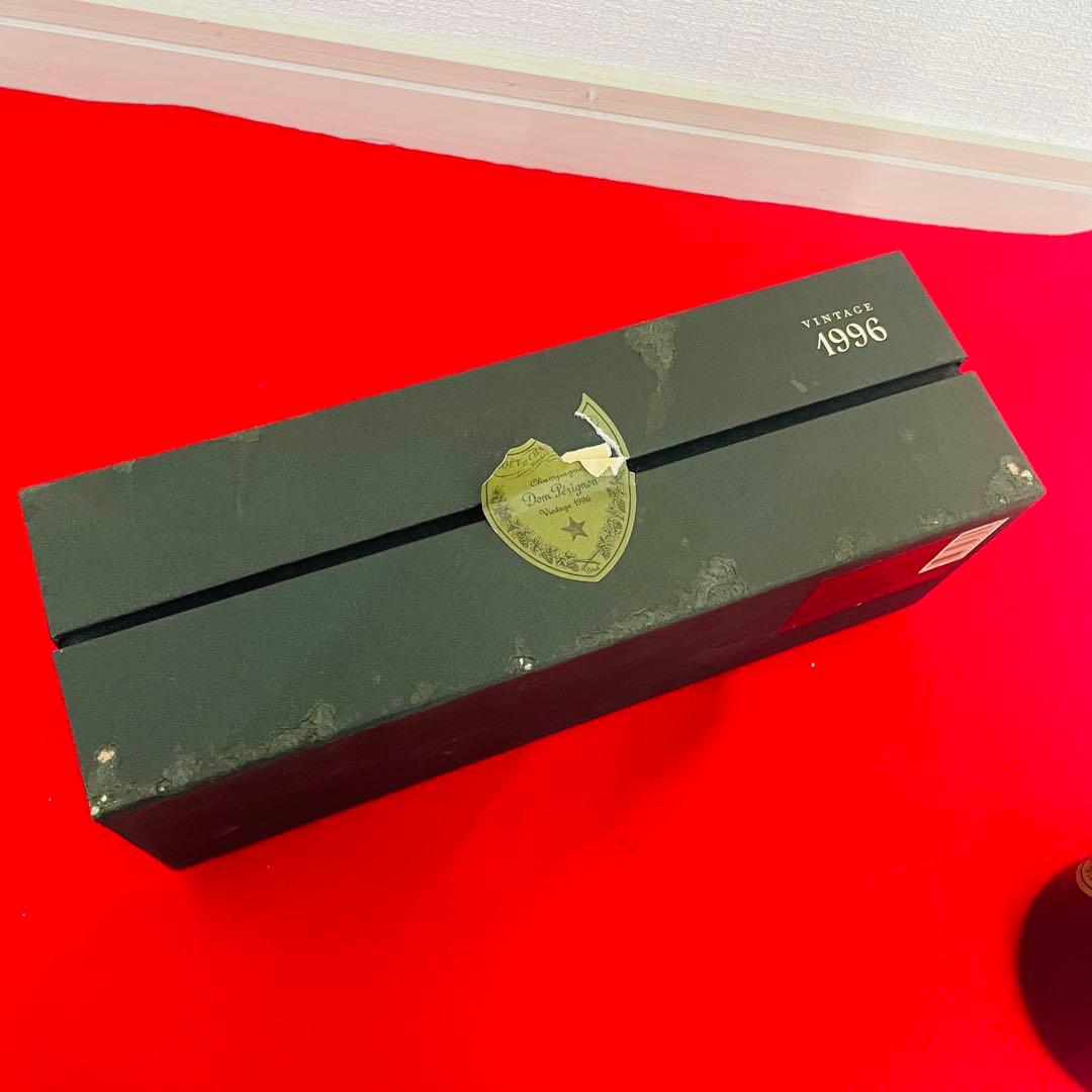 ドンペリニオン1996(箱付き)