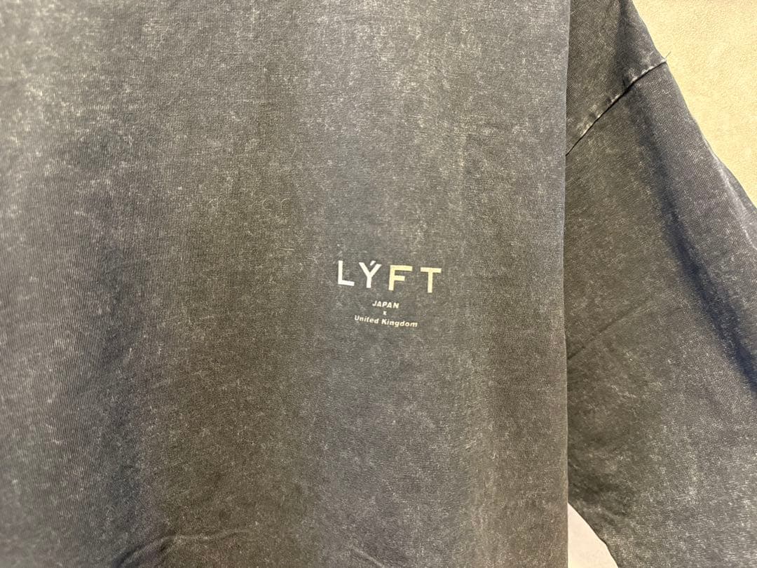 LYFT ワンポイントロゴ ビンテージエクストラビッグTシャツ ブラック