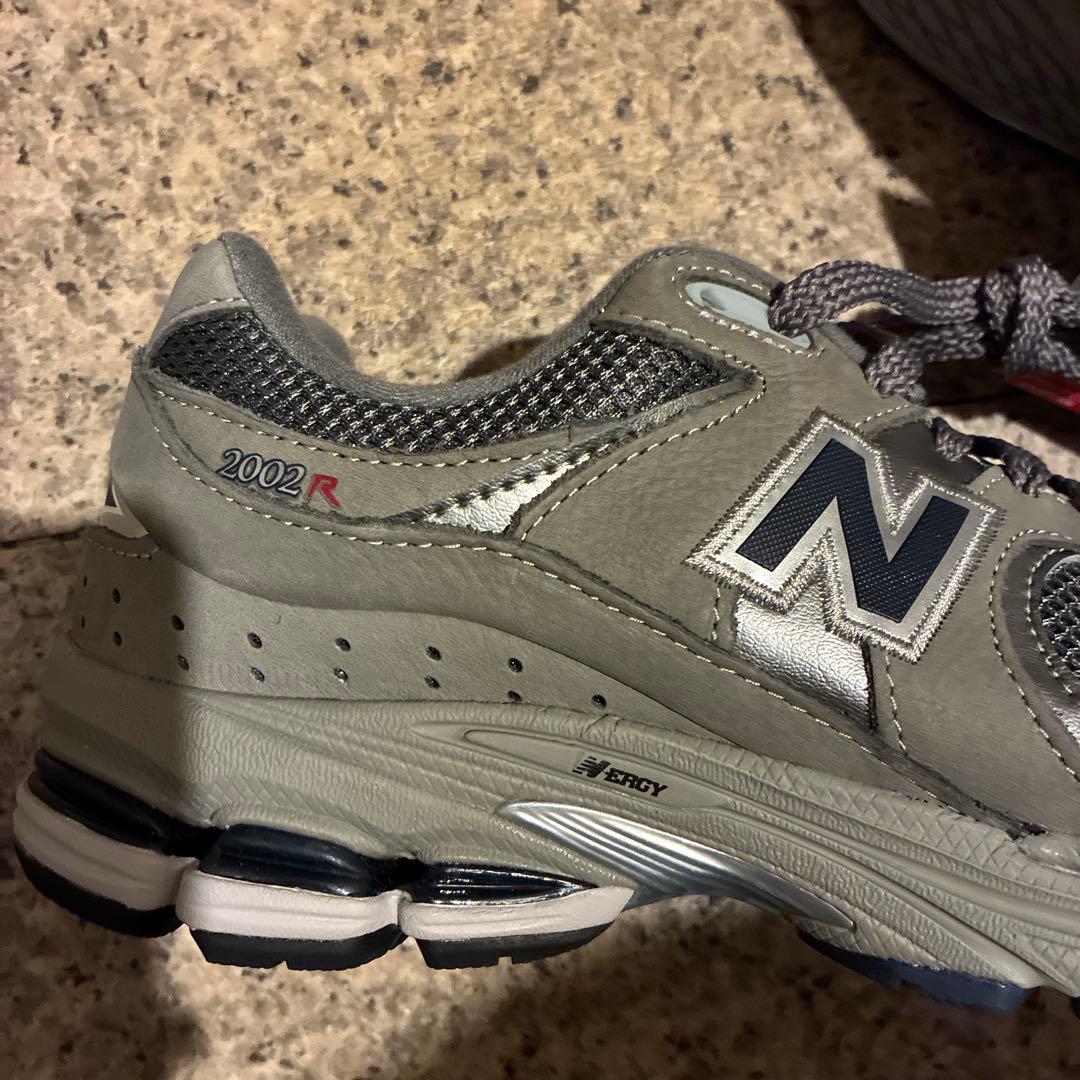 ニューバランス2002R 24.5センチ