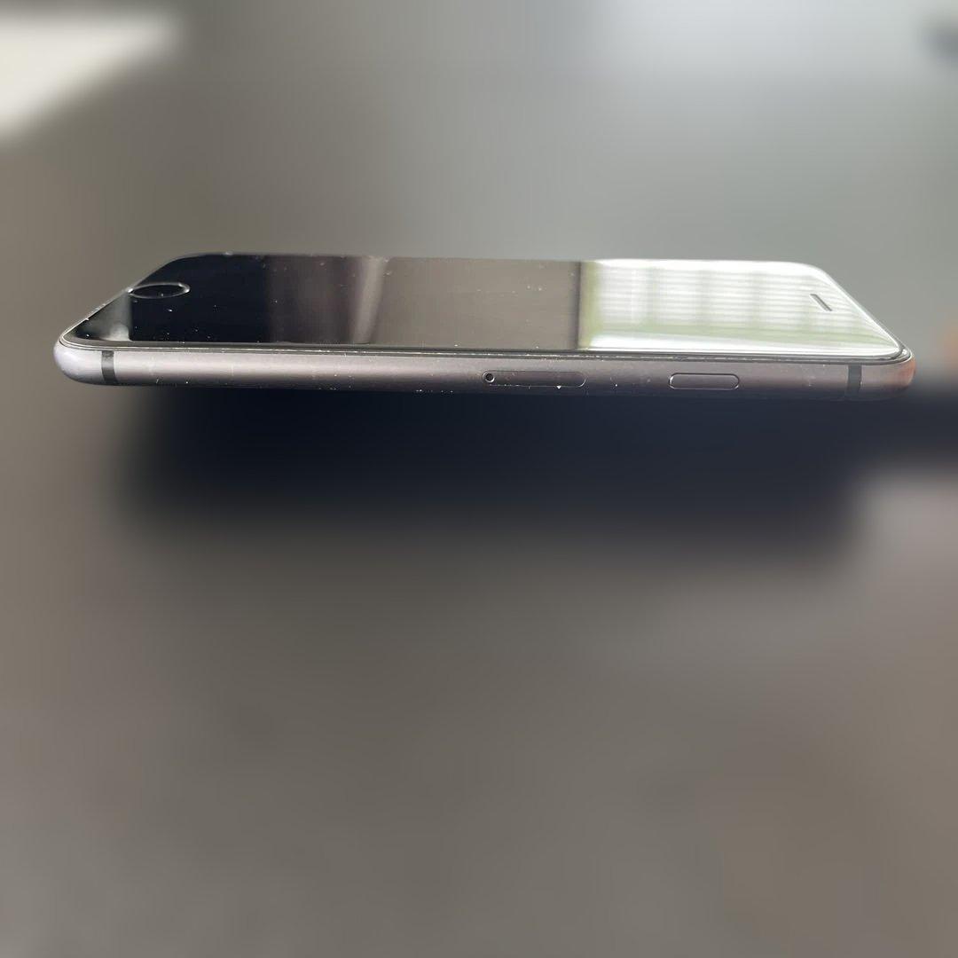 iPhone8 64GB スペースグレー本体