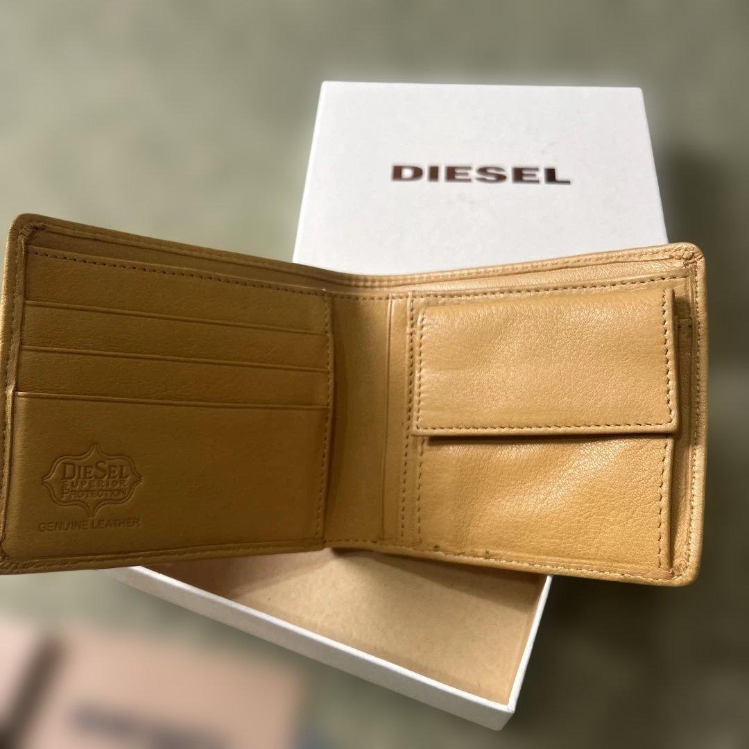 新品　DIESEL 二つ折り財布