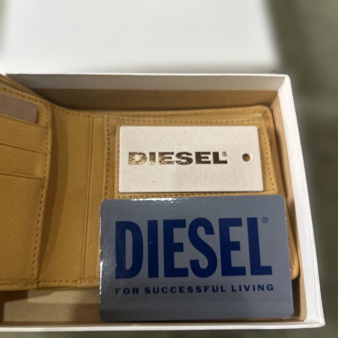 新品　DIESEL 二つ折り財布
