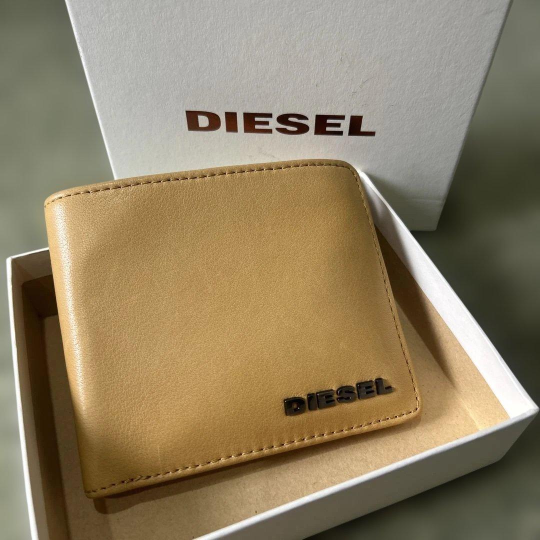 新品　DIESEL 二つ折り財布