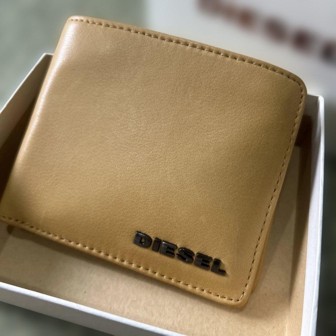 新品　DIESEL 二つ折り財布