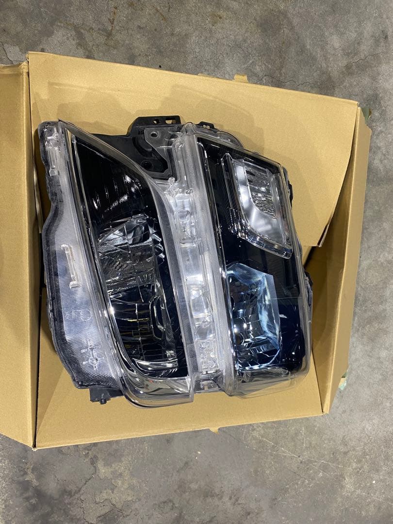 シャノル☆スズキワゴンRハイブリッドFZ☆左側ヘッドライトASSY☆