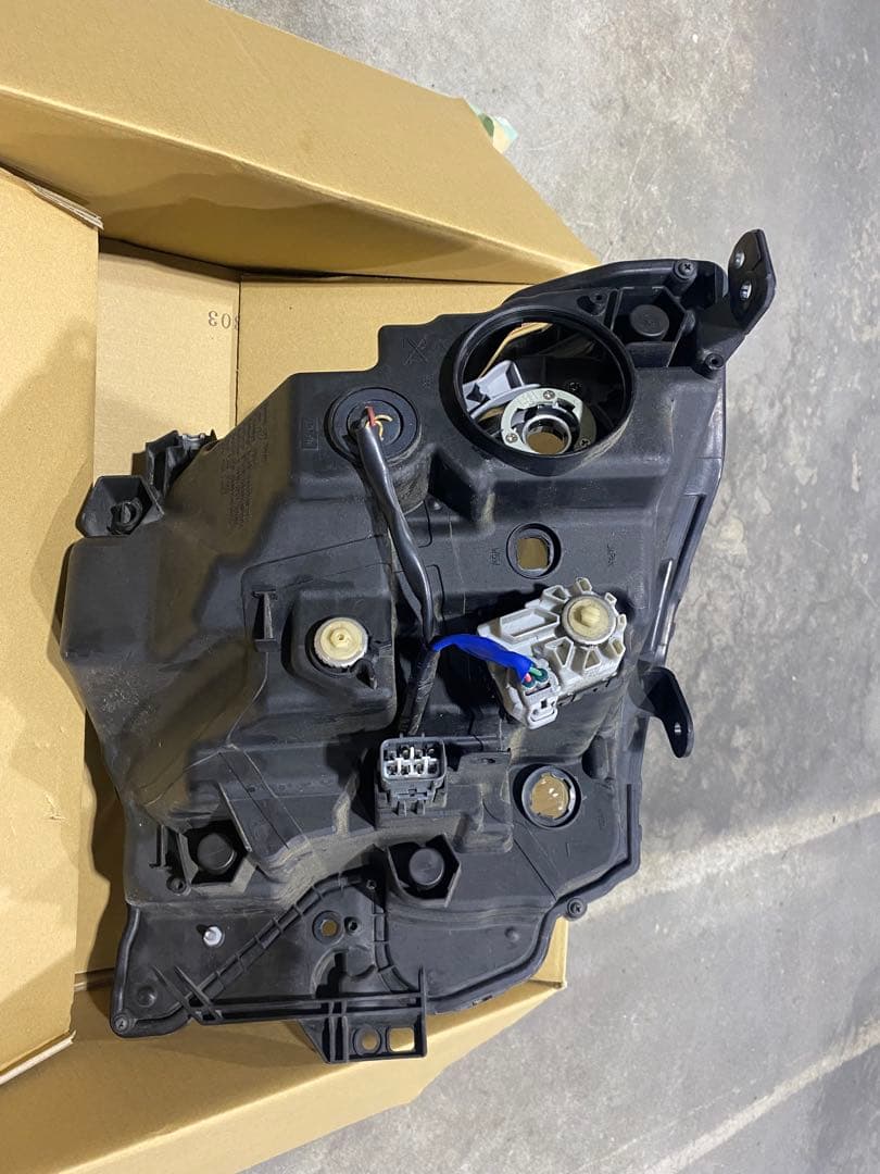 シャノル☆スズキワゴンRハイブリッドFZ☆左側ヘッドライトASSY☆