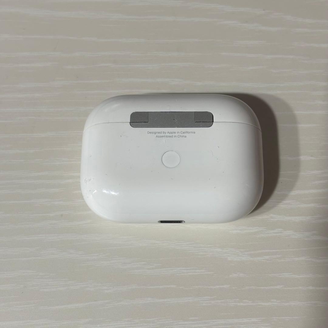 【比較的美品】AirPods pro 第1世代 Lightning端子