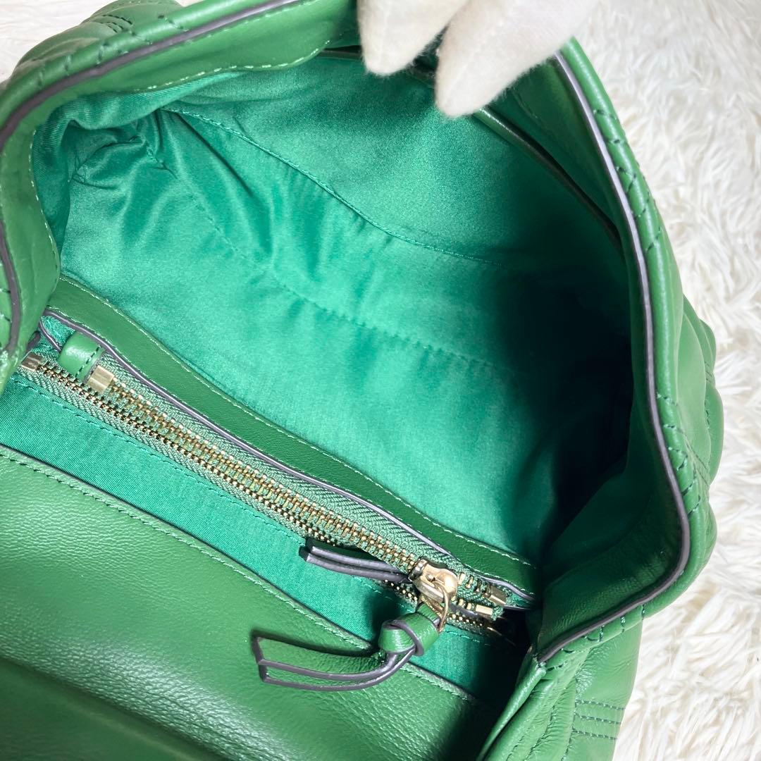 【美品】トリーバーチ＊キルティング ゴールドチェーン レザーグリーン