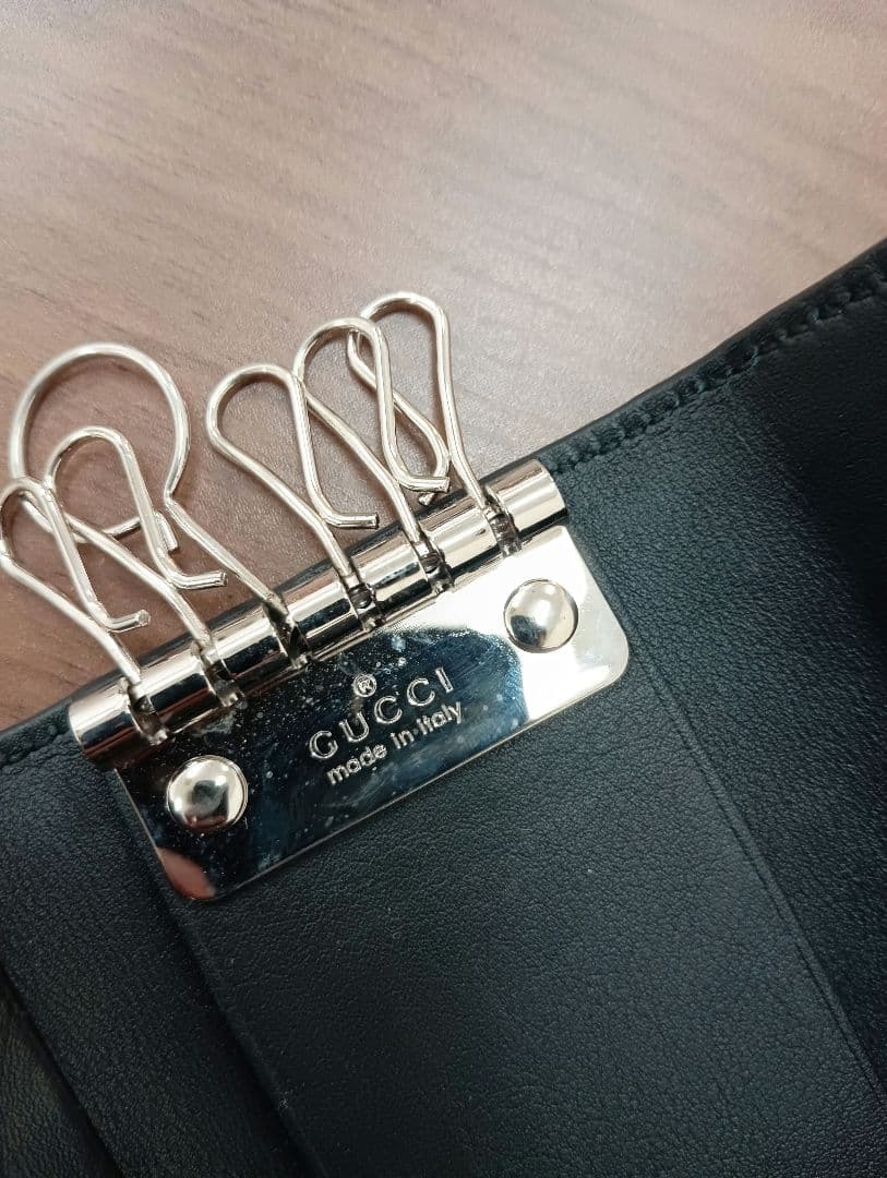 ほぼ未使用　GUCCI マイクロGG ブラックレザー キーケース 150402