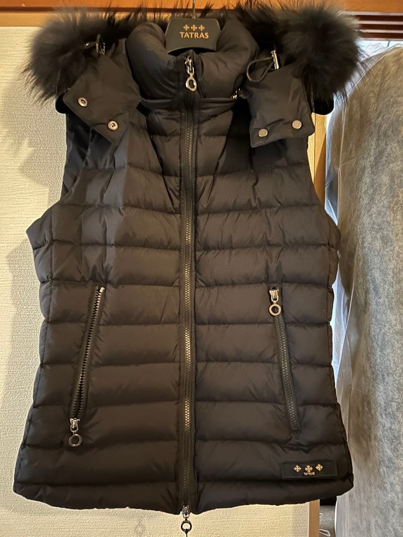 現行モデル タトラス ORSIERA オルシエラ ダウンベスト未使用希少サイズ4