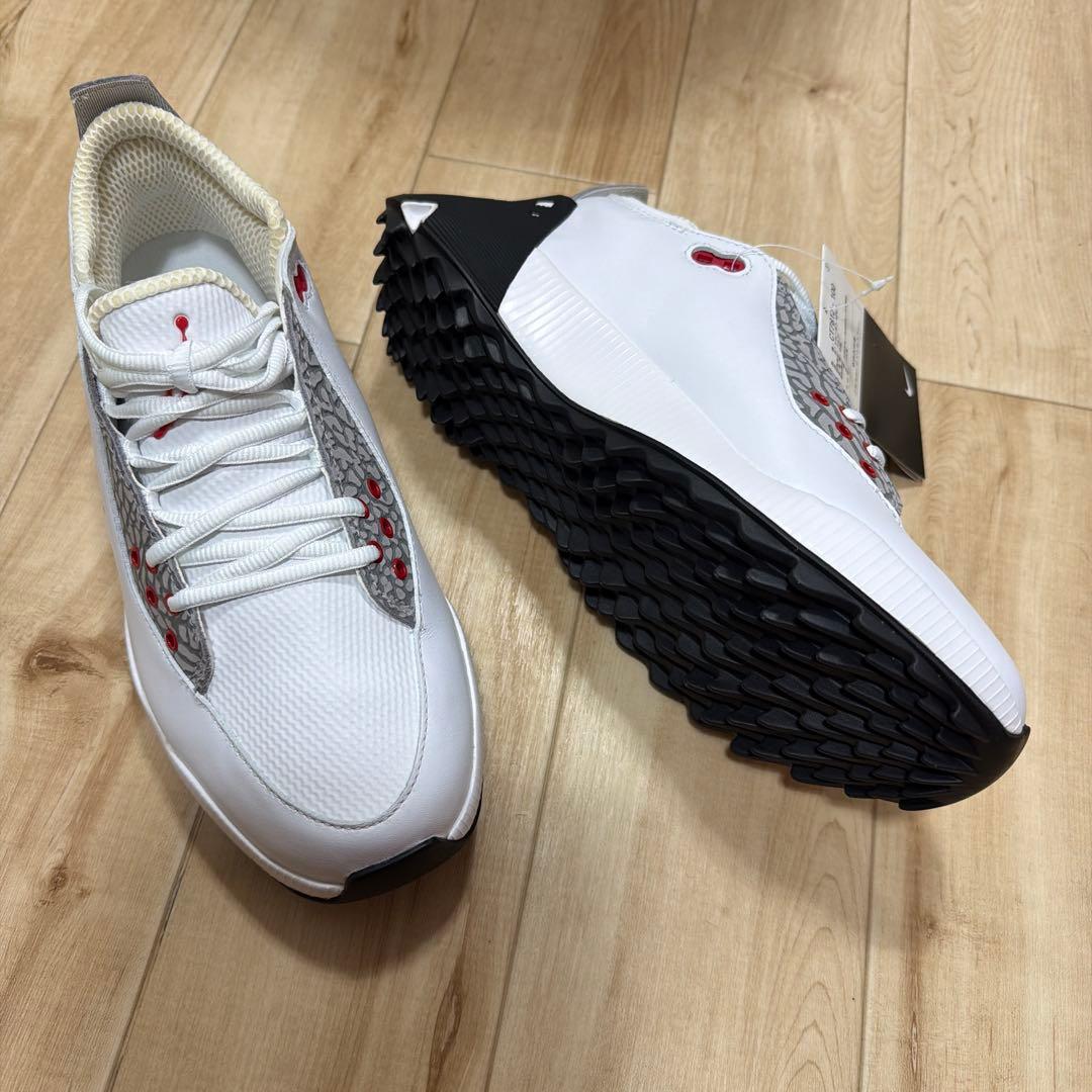 Nike CT7121-100 ホワイト/グレー/レッド スニーカー