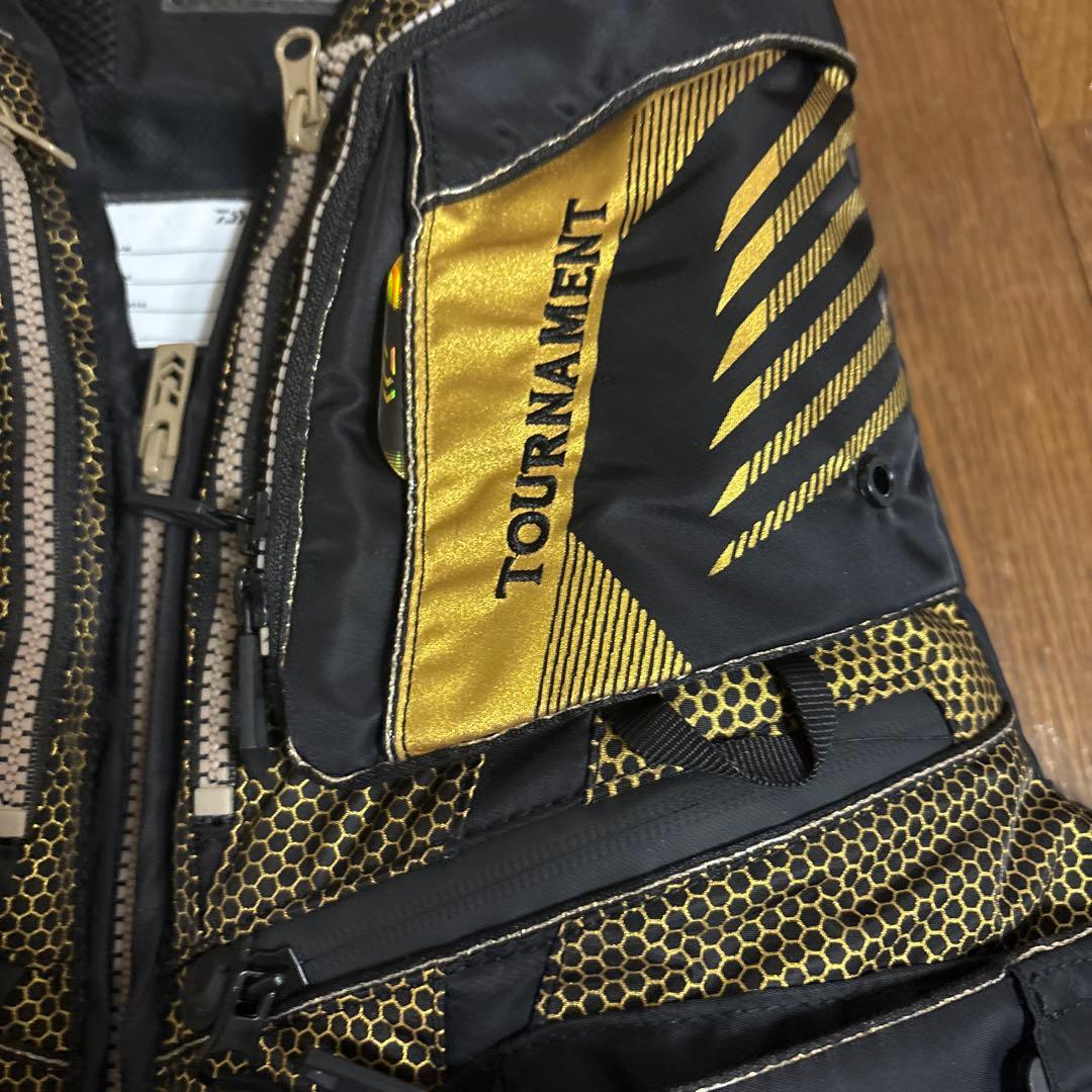 ダイワ トーナメントフローティングベストLサイズ
