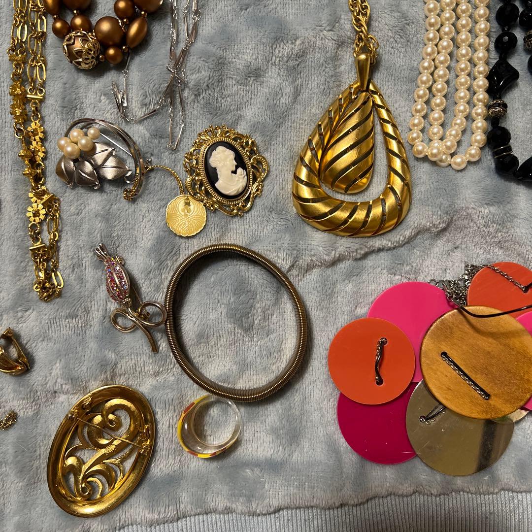 タイムセール中【遺品整理・まとめ売り】アクセサリー ジュエリー ネックレス 2