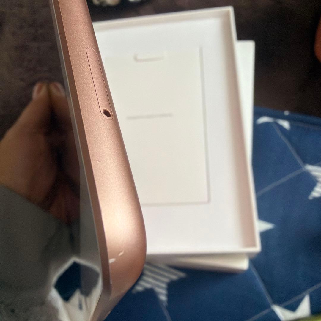 iPad 第8世代 128gb WiFi+Cellular ゴールド