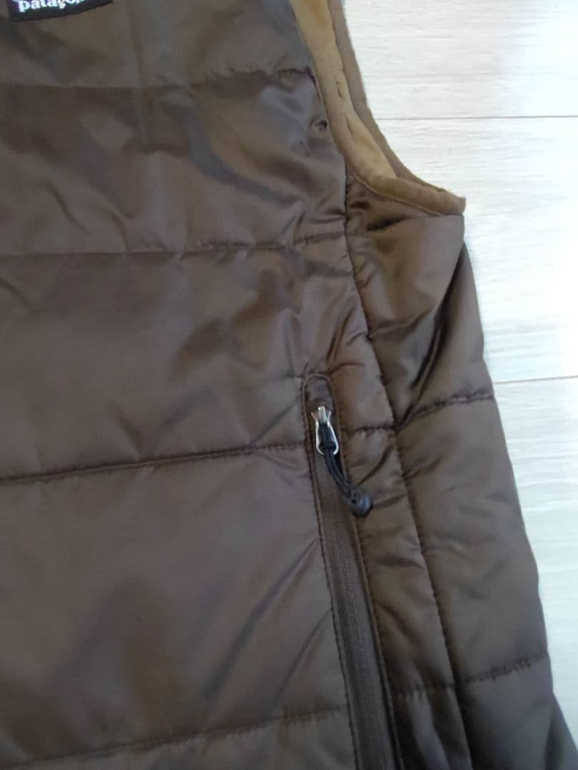 【美中古】マイクロパフ　ベスト　ヘナブラウン　メンズS