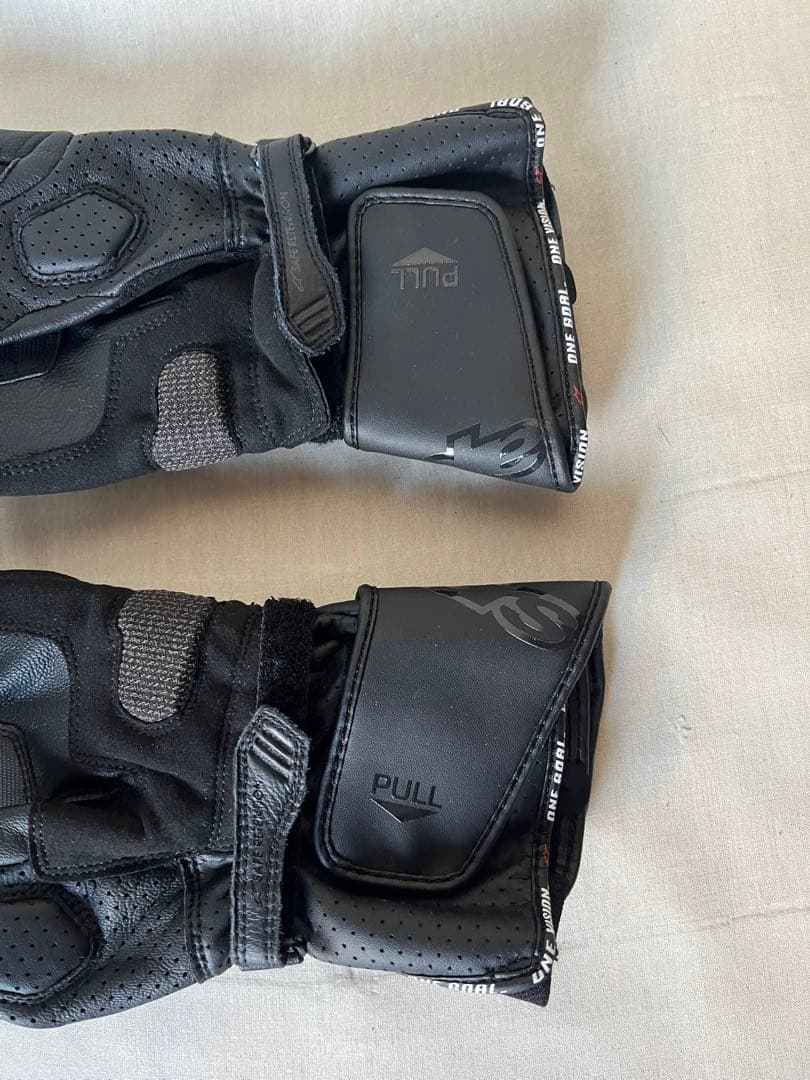 新品　Alpinestars SP-8 V3 グローブ XLサイズ ブラック