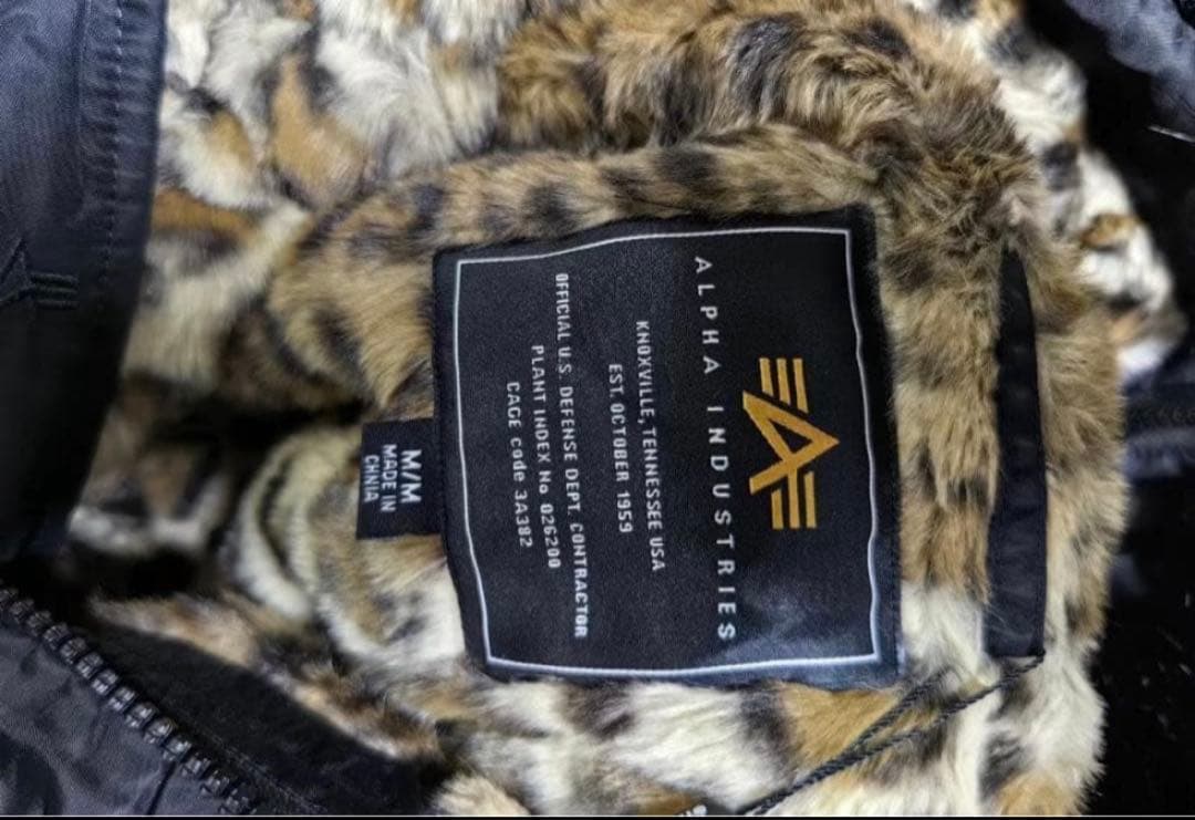 STUSSY × ALPHA N-2B SHORT WAIST PARKA M3