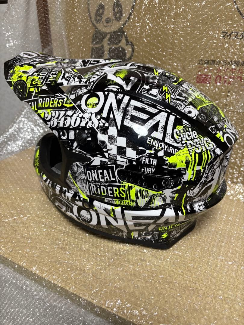 【特価早い者勝ち】O'NEALオニール バイクヘルメット 3シリーズ Lサイズ