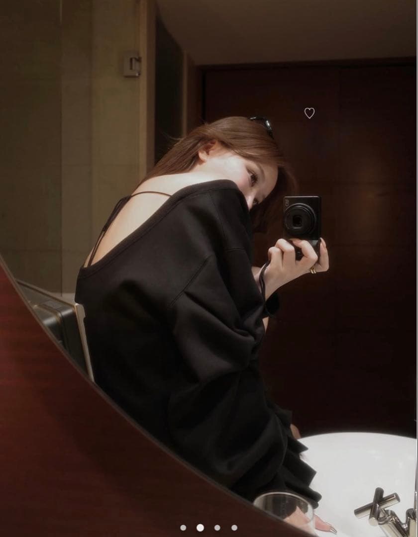 THE TOE Opern Off-shoulder Sweat ブラックM